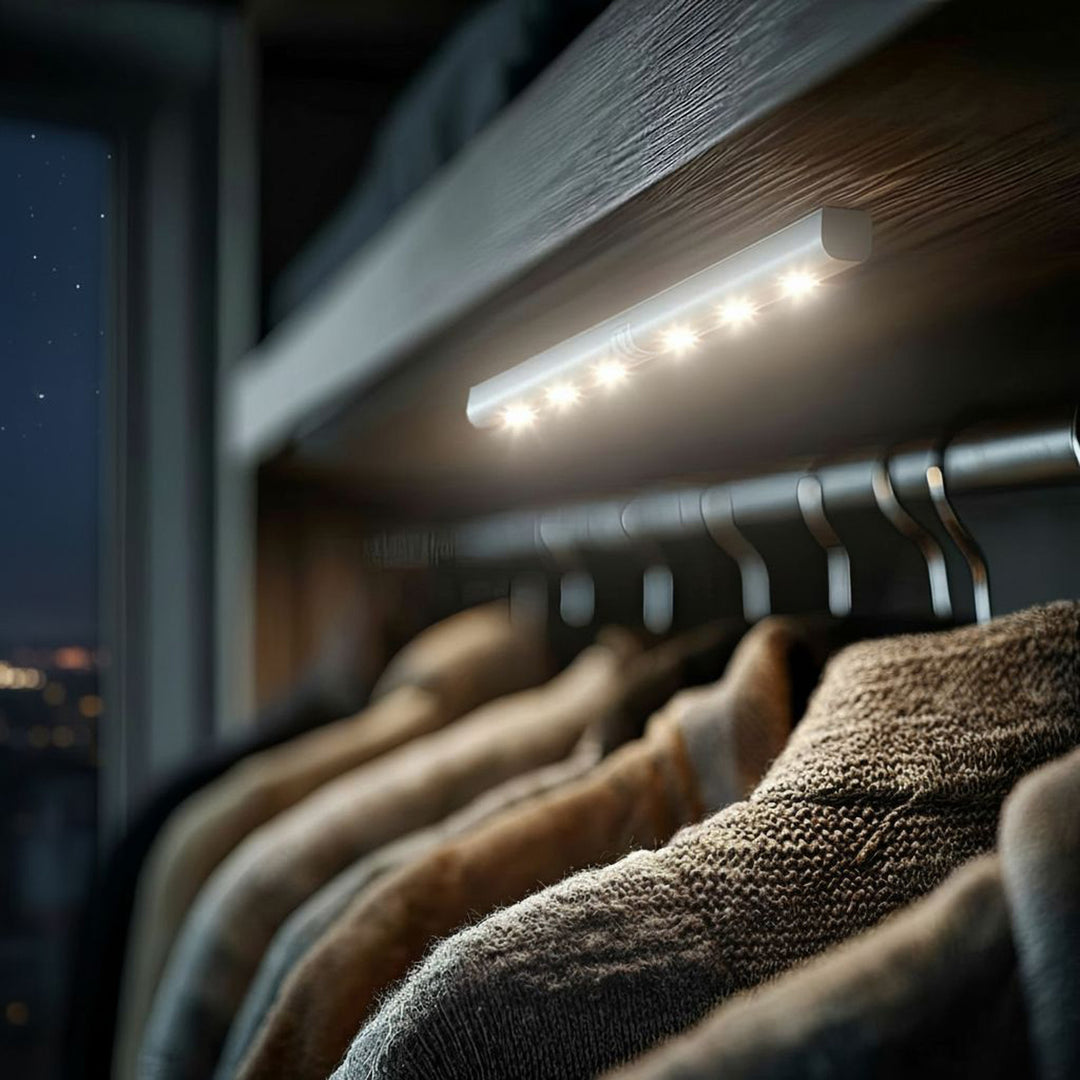 Lampka kuchenna podszafkowa 6LED Maclean, podłużna, z czujnikiem ruchu, 5xAAA, MCE123