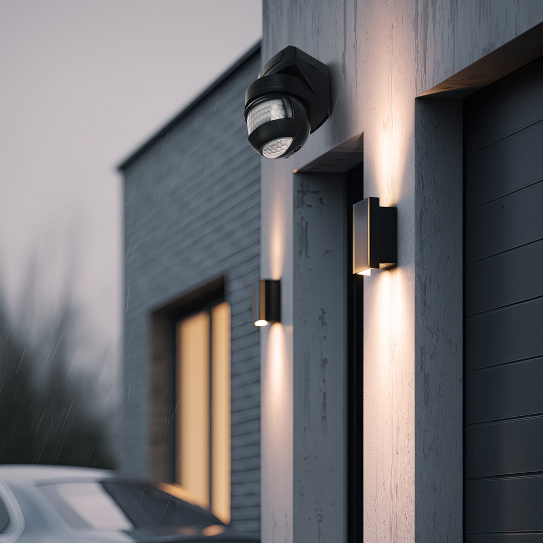 Ścienny czujnik ruchu zmierzchu 180° + 360° 2000W Maclean Energy MCE295 czarny