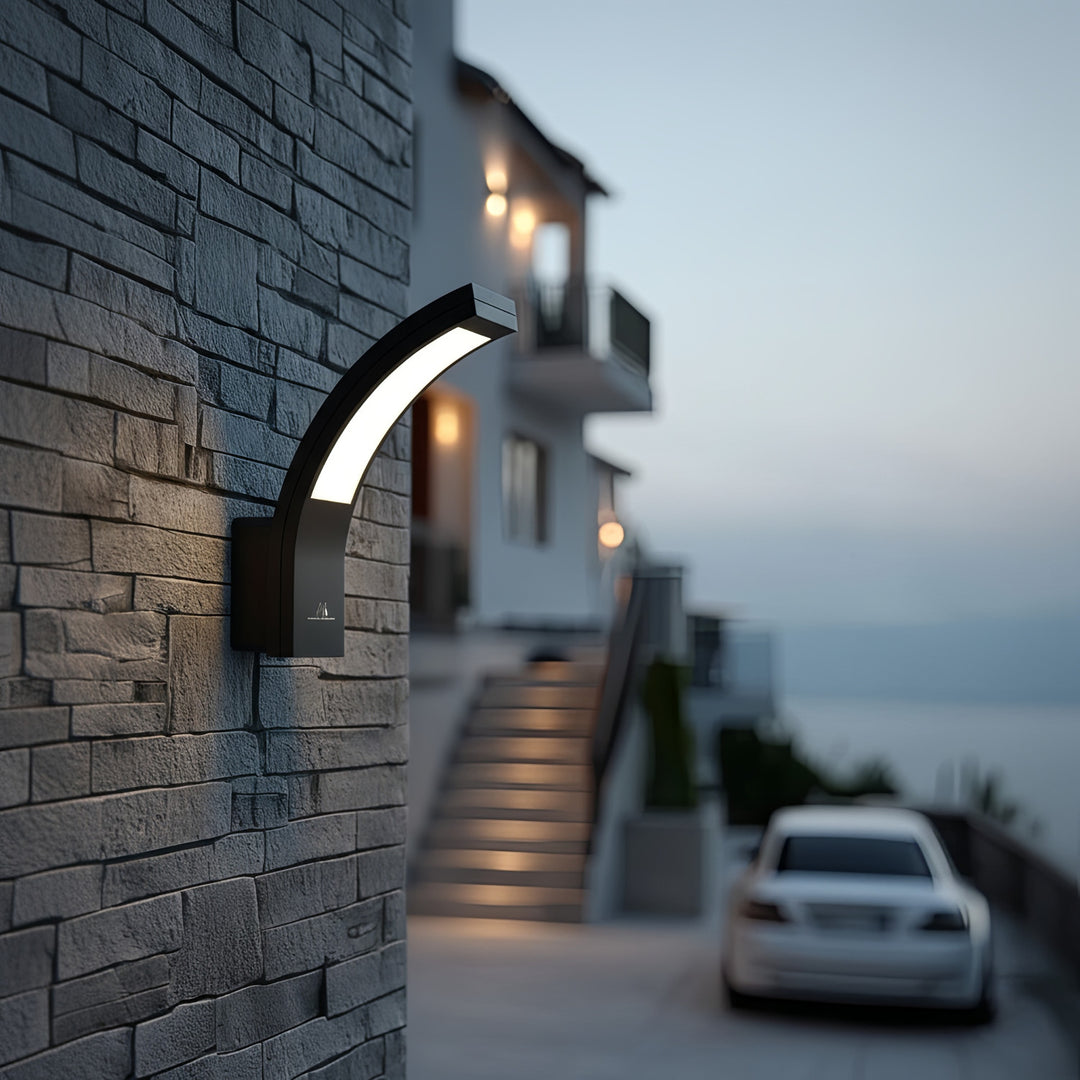 Lampa elewacyjna LED MCE343 B 800lm 10W IP54 Maclean Energy kolor czarny, kolor barwowy naturalny biały (4000K)