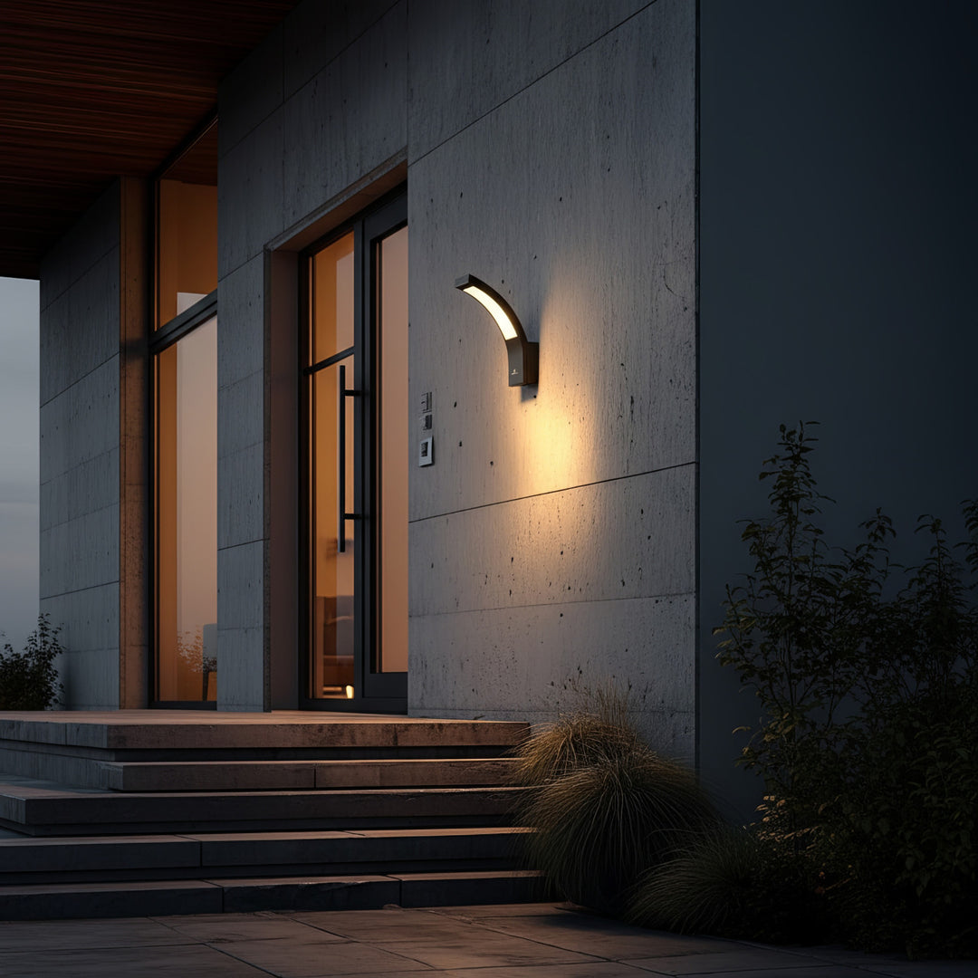 Lampa elewacyjna LED MCE343 B 800lm 10W IP54 Maclean Energy kolor czarny, kolor barwowy naturalny biały (4000K)