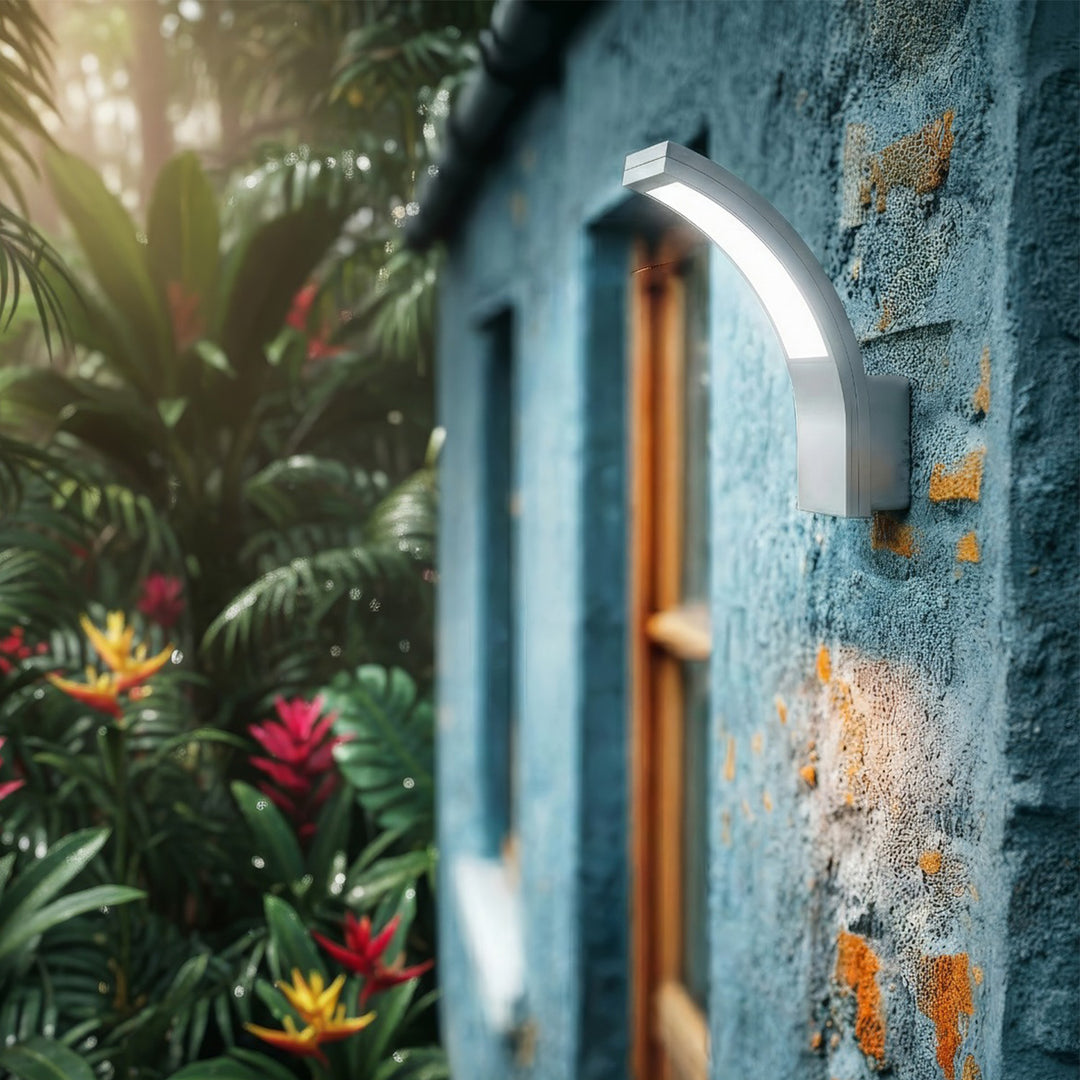 Lampa elewacyjna LED MCE343 SV 800lm 10W IP54 Maclean Energy kolor srebrny, kolor barwowy naturalny biały (4000K)