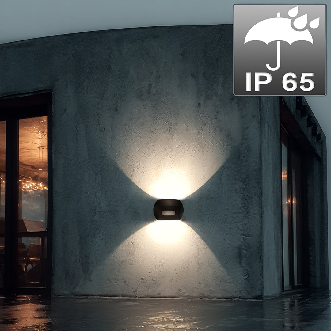 Ścienna lampa LED z czujnikiem PIR Maclean Energy MCE366 - PC+ALU, 20W (1600lm) Neutral White 4000K IP65 szara