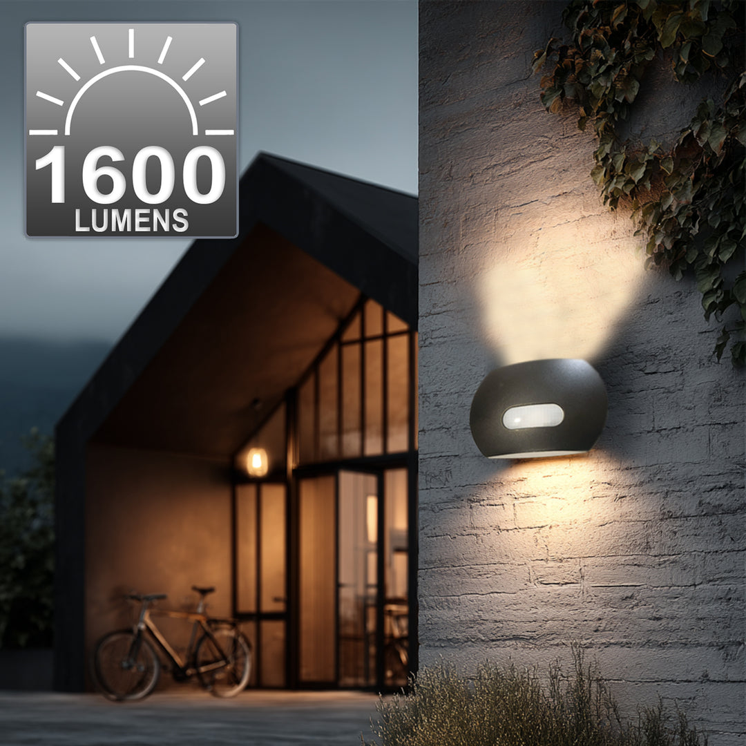 Ścienna lampa LED z czujnikiem PIR Maclean Energy MCE366 - PC+ALU, 20W (1600lm) Neutral White 4000K IP65 szara