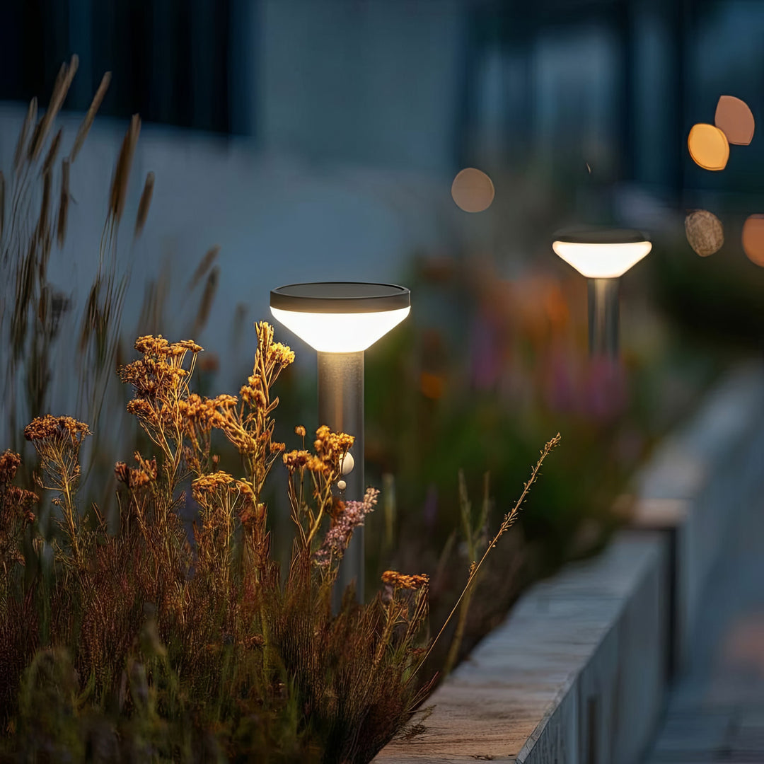 Solarna lampa LED z czujnikiem Maclean, czarna, IP44, 3 tryby świecenia, bateria Li-ion 18650 3,7V 1200 mAh, wbijana, MCE465 B