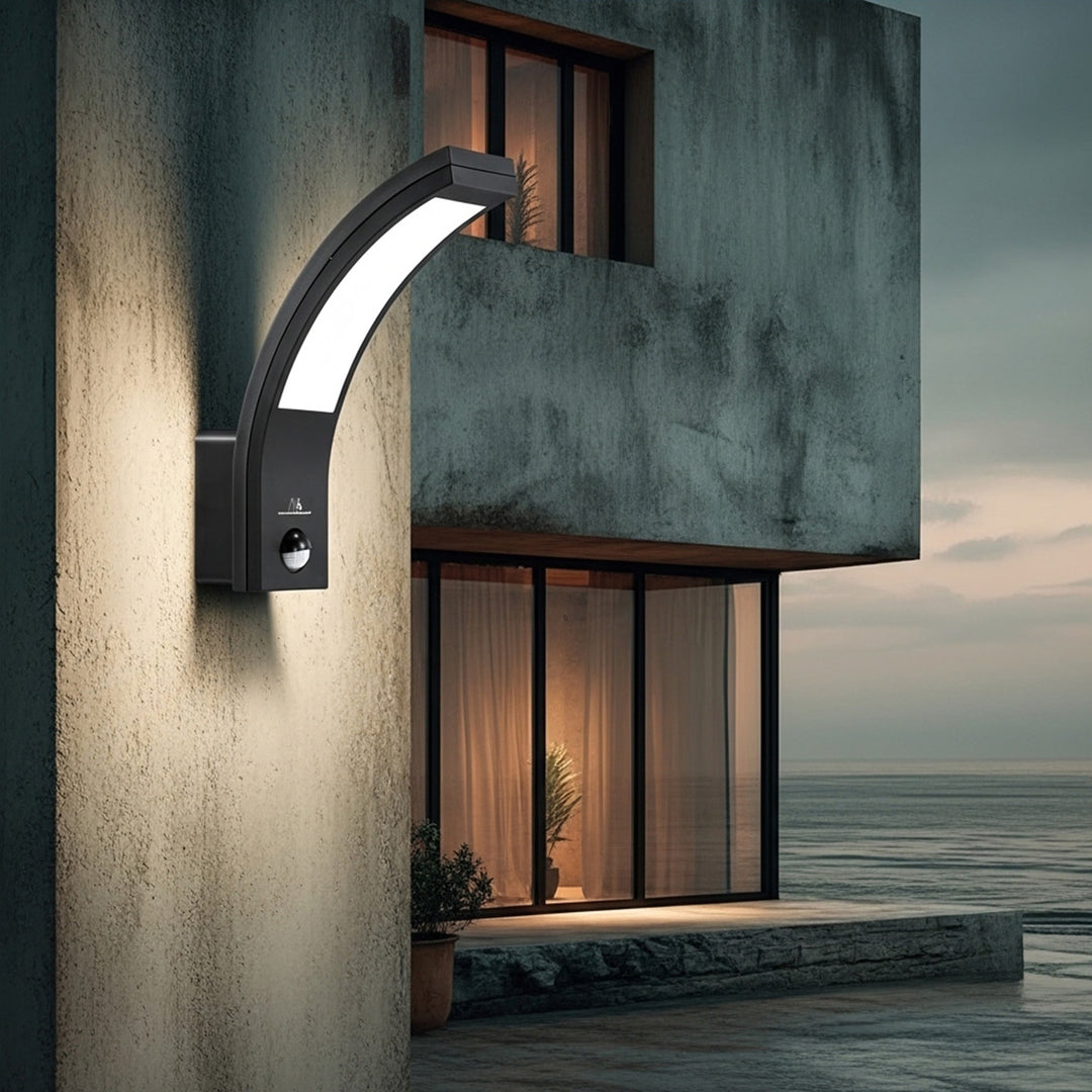 Lampa LED z czujnikiem ruchu Maclean, czujnik ruchu PIR, kolor czarny, 10W, IP54, 750lm, barwa neutralna biała (4000K) MCE244 B