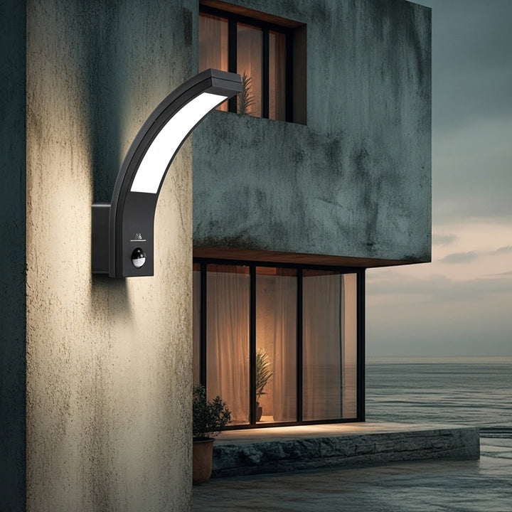 Lampa LED z czujnikiem ruchu Maclean, czujnik ruchu PIR, kolor czarny, 10W, IP54, 750lm, barwa neutralna biała (4000K) MCE244 B