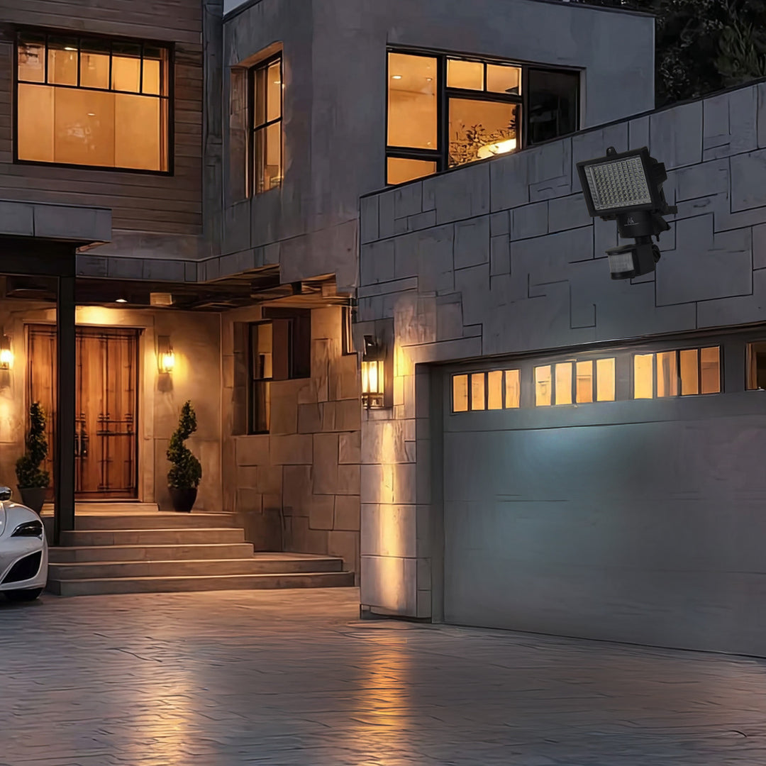 Solarny naświetlacz LED z czujnikiem ruchu Maclean Energy IP44, 6W, 360lm, 6000K zimna biała, akumulator Li-ion 2400 mAh, 5,5V DC MCE442