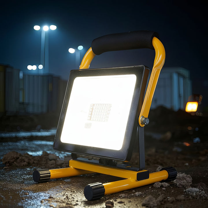 Podłogowy statyw roboczy dla naświetlaczy LED z możliwością regulacji kąta Maclean MCE632