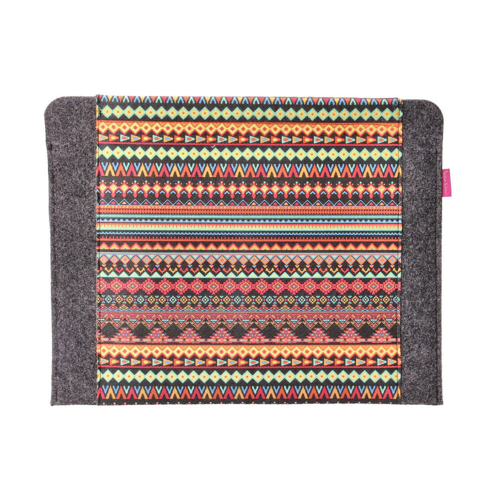 Etui na laptopa notebooka o przekątnej 11'', wykonane z ekologicznego filcu, wzór nadruku Aztec