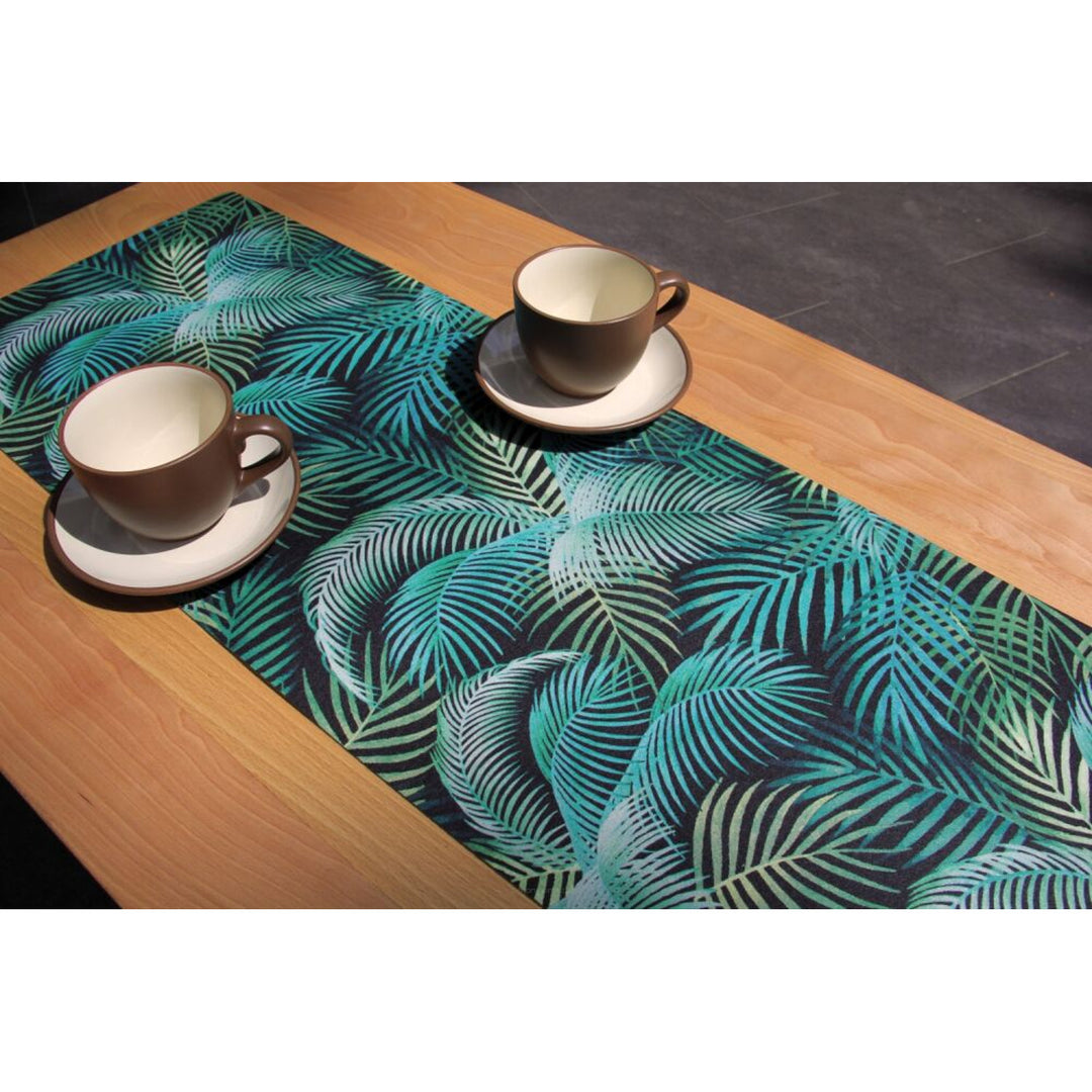 Bieżnik Bertoni, stołowy, ekologiczny filc, wymiary 95x33cm, wzór nadruku Mallorca