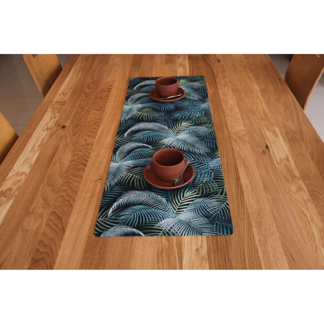 Bieżnik Bertoni, stołowy, ekologiczny filc, wymiary 95x33cm, wzór nadruku Mallorca