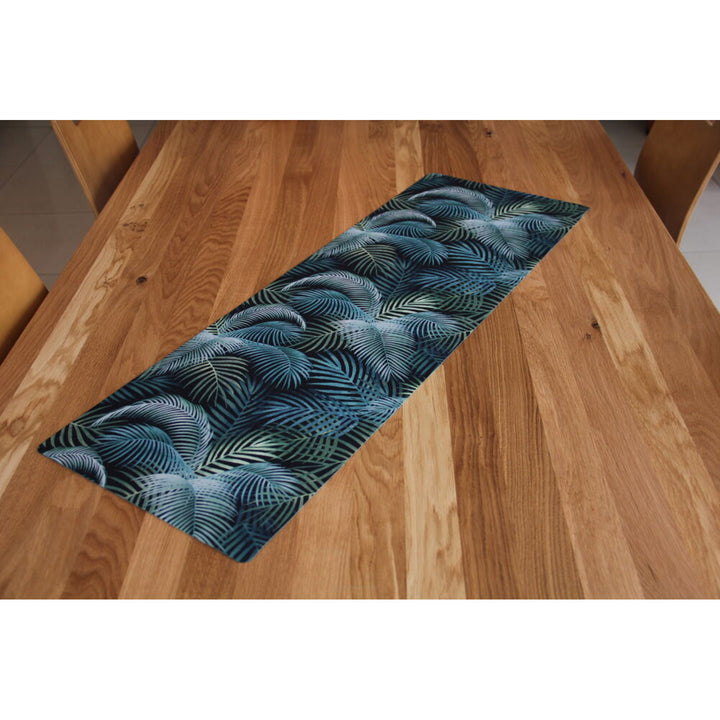 Bieżnik Bertoni, stołowy, ekologiczny filc, wymiary 95x33cm, wzór nadruku Mallorca