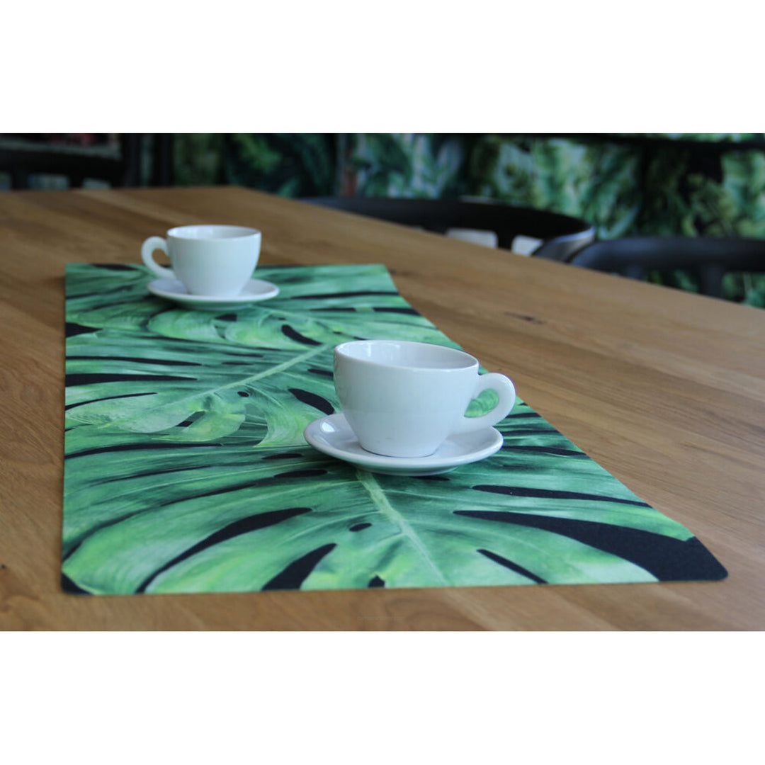 Bieżnik Bertoni, stołowy, ekologiczny filc, wymiary 95x33cm, wzór nadruku Galapagos Night