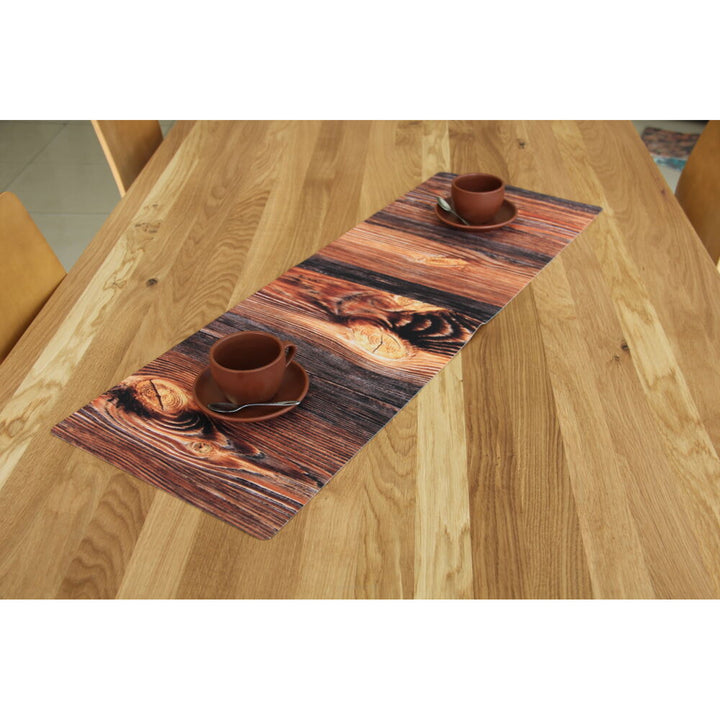 Bieżnik Bertoni, stołowy, ekologiczny filc, wymiary 95x33cm, wzór nadruku Drewno