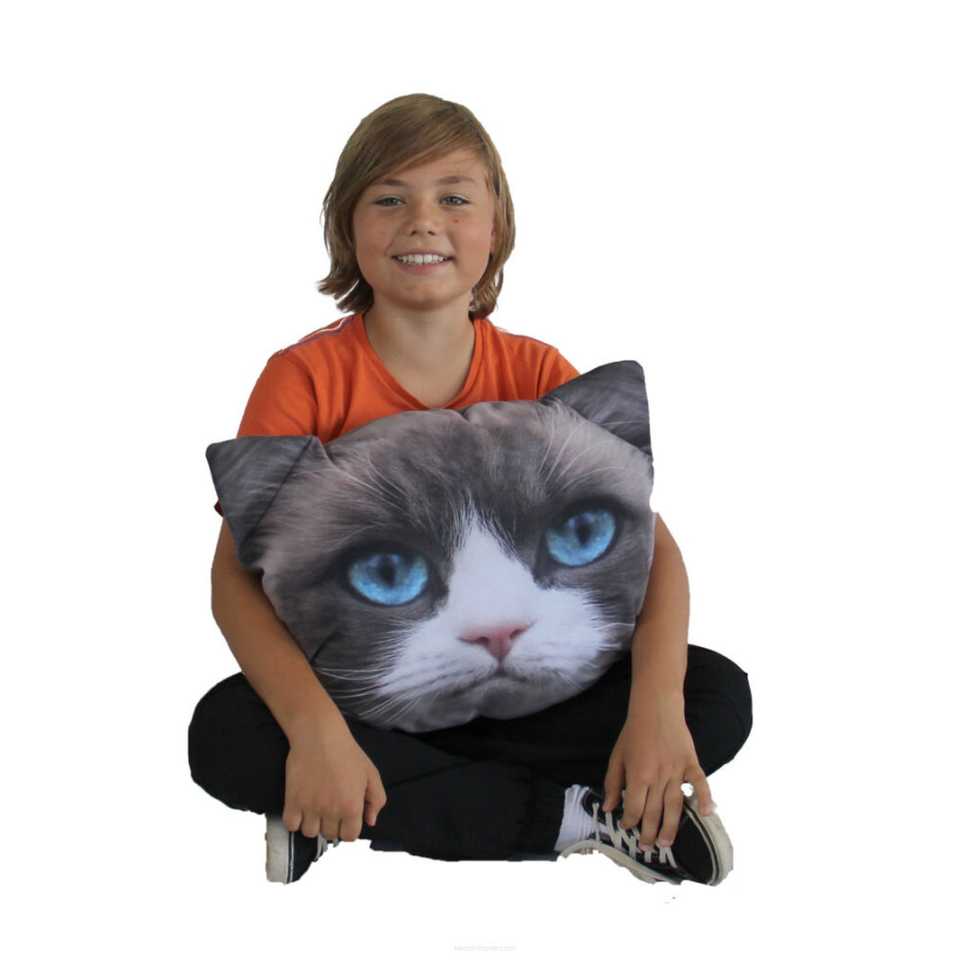 Poduszka dekoracyjna Bertoni Kot Daisy 30x45 cm, welur, nadruk kota, wkład antyalergiczny