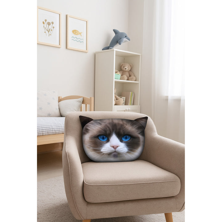 Poduszka dekoracyjna Bertoni Kot Daisy 30x45 cm, welur, nadruk kota, wkład antyalergiczny