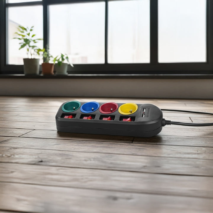 Listwa zasilająca Maclean, przedłużacz 4 gniazda + 2xUSB, z włącznikami, 250VAC/10A, 2.1A 5V, 1.5m, czarna, MCE229 B