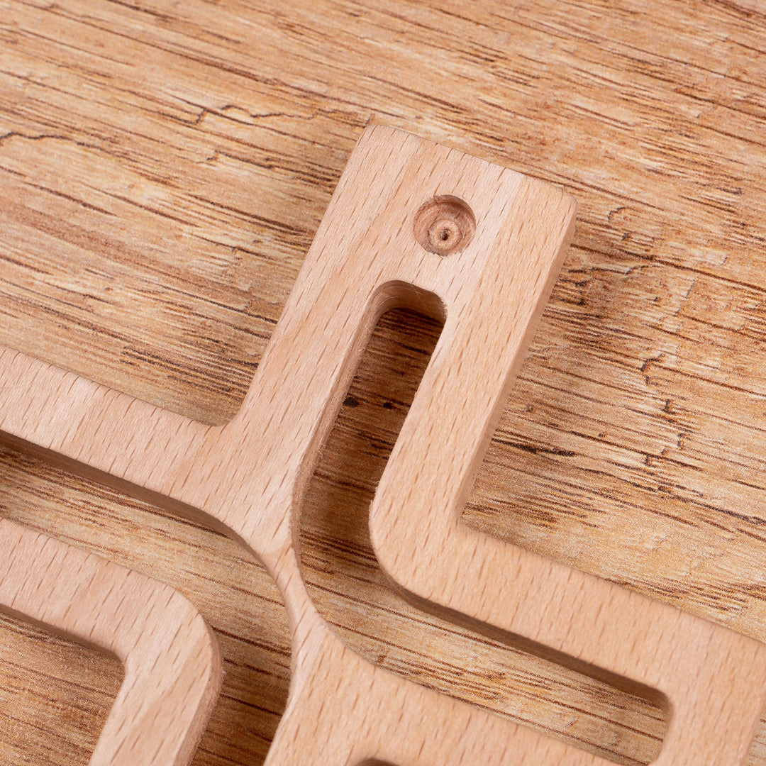 Drewniany krzyż wiszący nowoczesny naturalny 25x16x1,6 cm