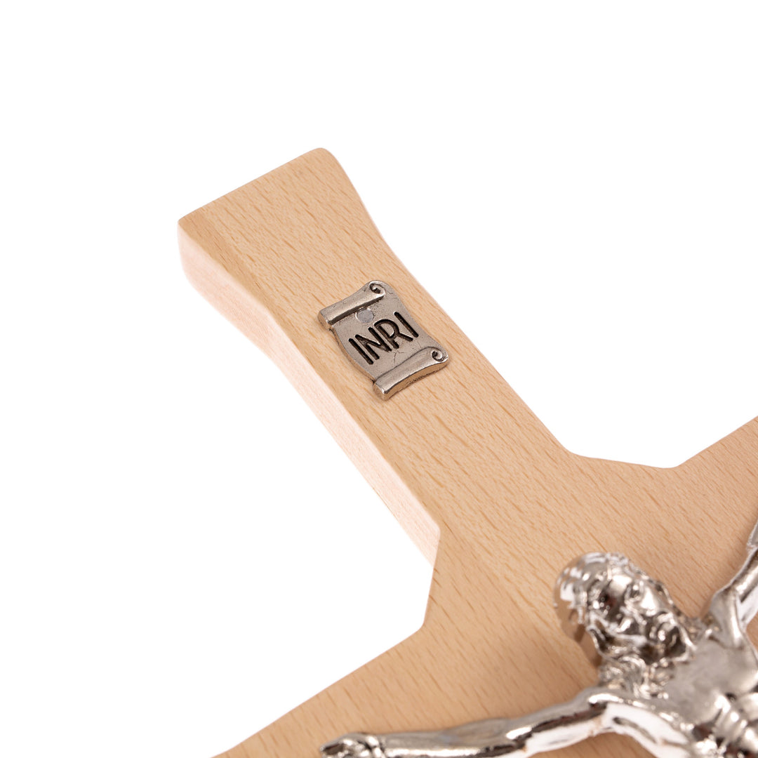 Krzyż wiszący klasyczny z pasyjką naturalny 18x8x1,4cm