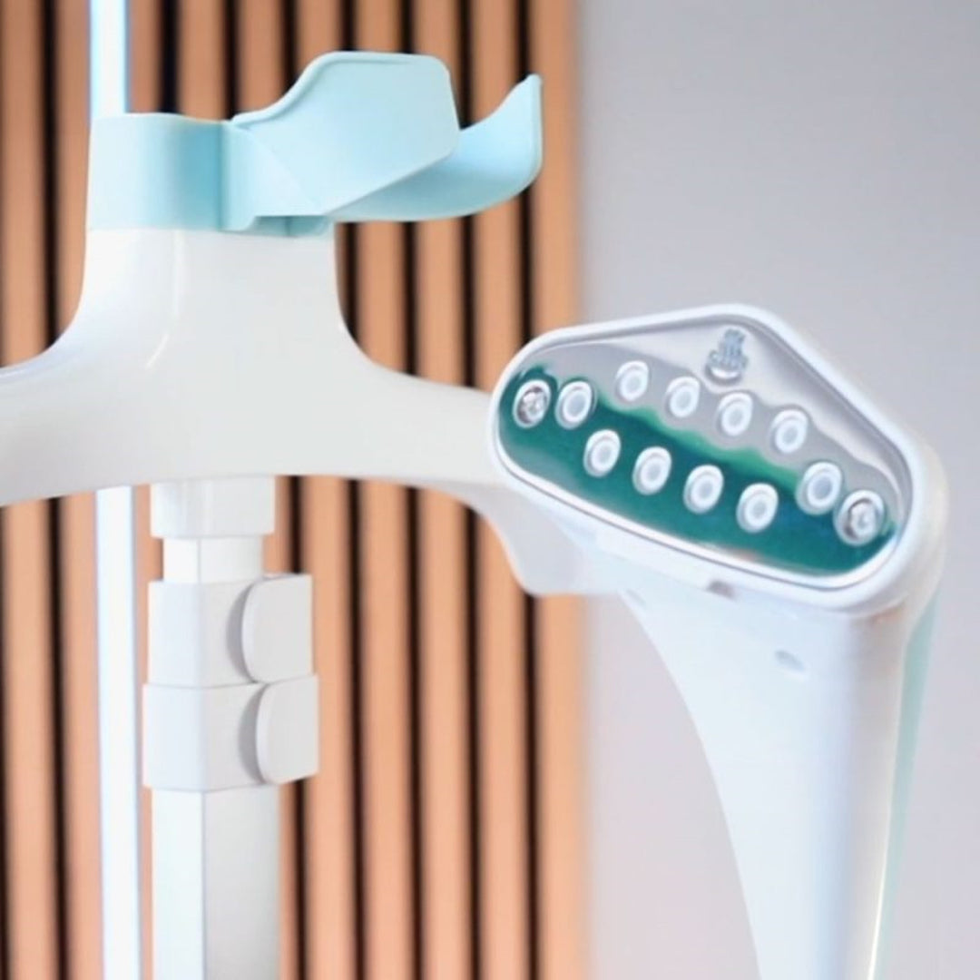 Stojąca parownica do ubrań Air Essence ClothCare Steamer