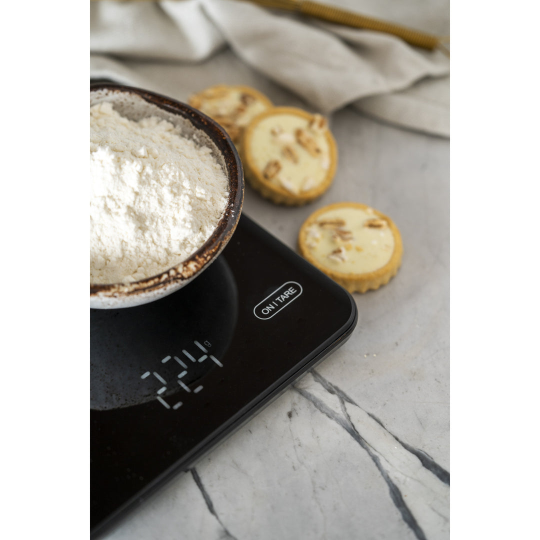 Waga kuchenna, Adler, black 10kg ładowana przez USB, AD 3177