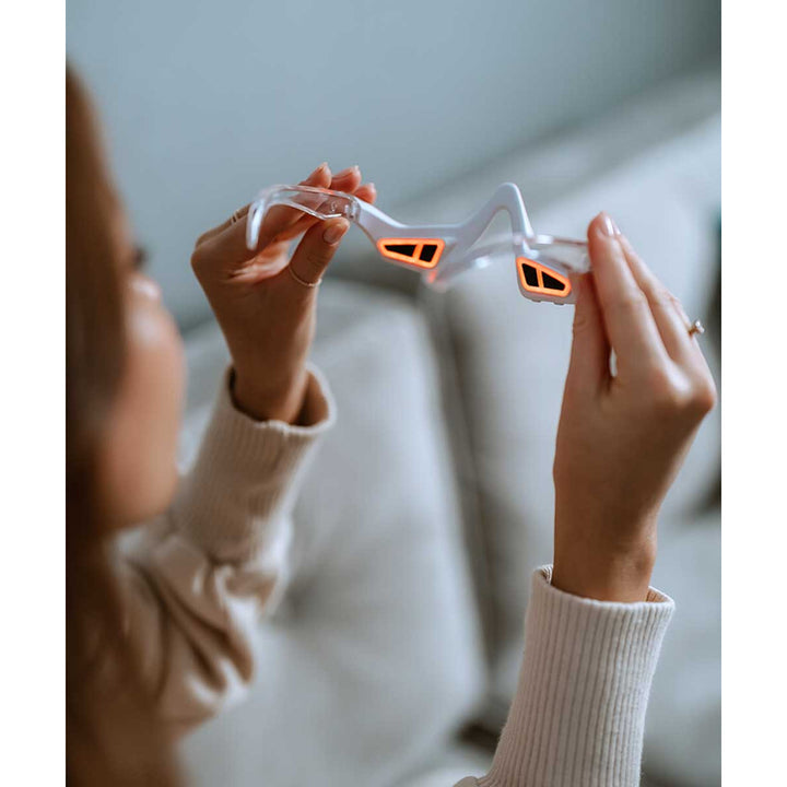 Masażer okolic oczu, 2 tryby, 3 poziomy intensywności, IllumiEyes Therapy