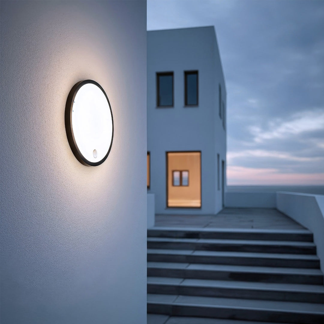 Lampa LED z czujnikiem ruchu Maclean, czujnik PIR, kolor czarny, 10W, IP65, 1000lm, barwa neutralna, MCE525 B