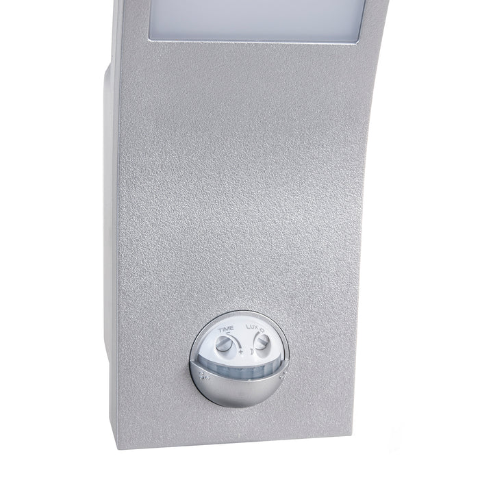Lampa LED z czujnikiem ruchu Maclean, czujnik ruchu PIR, kolor srebrny, 10W, IP54, 750lm, barwa neutralna biała (4000K) MCE244 S, 2 sztuki