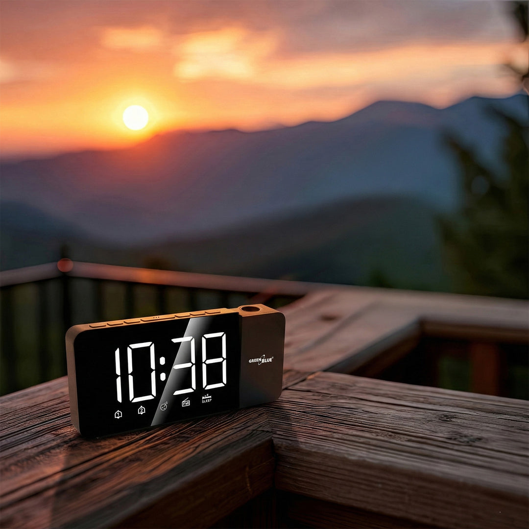 Radiobudzik cyfrowy LED z projektorem GreenBlue,radio FM, alarm, zegar 12/24, zasilanie USB 5V DC + CR2032, GB172