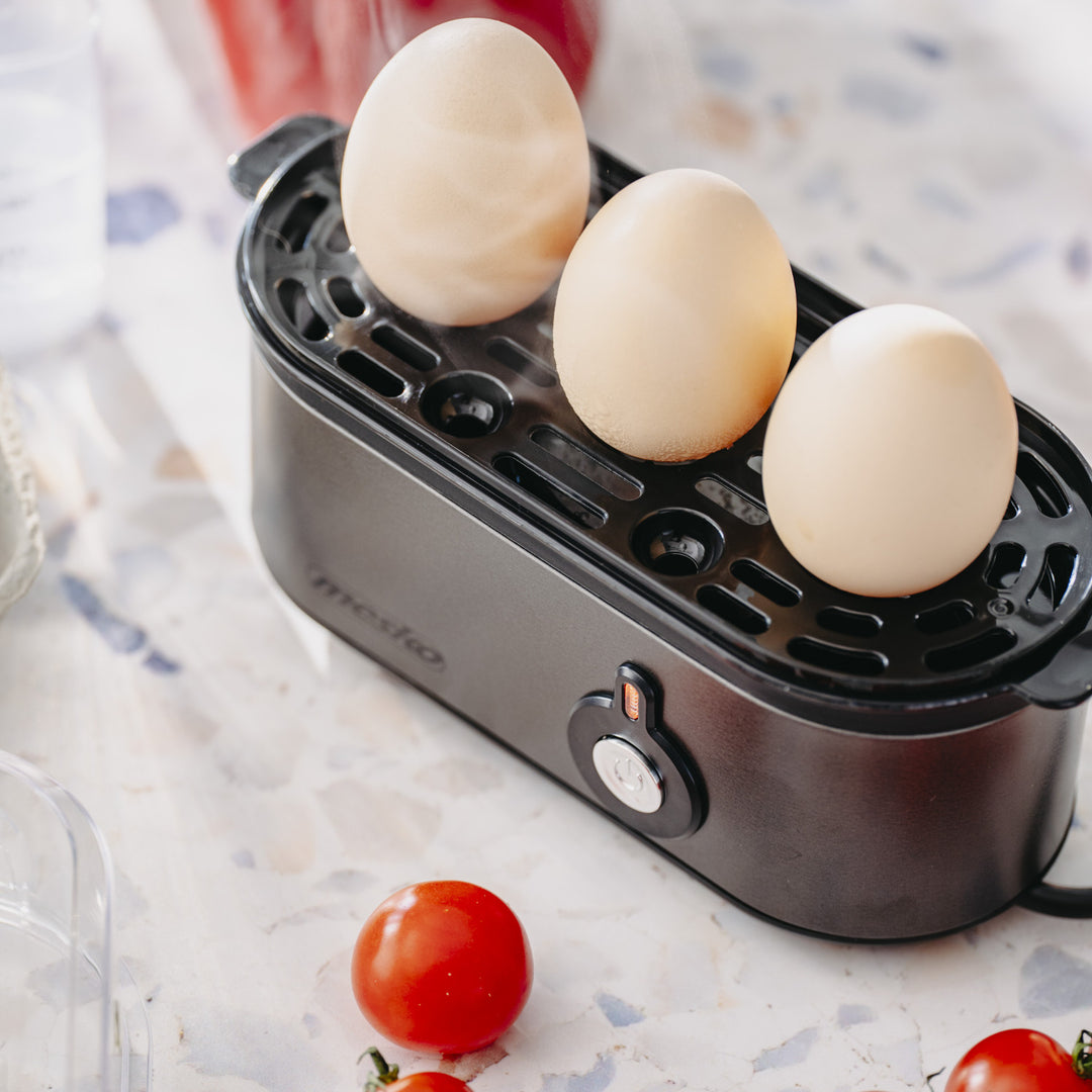 Jajowar na 3 jaja Mesko, moc 210W, wybór stopnia ugotowania, lampka kontrolna, MS 4485