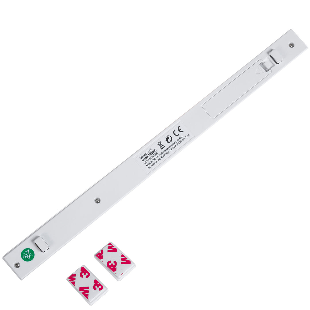 Lampa LED Maclean, z ruchomym sensorem ruchu, haczyk, ON/OFF/AUTO, temp. 4000K, zasięg 3m, MCE235 + 3x bateria alkaliczna Varta Industrial AAA