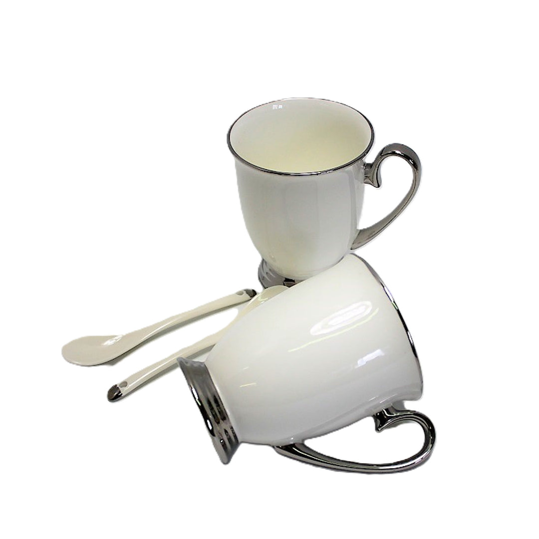 Kubki Białe 2szt Chromowane Uchwyty, Łyżeczki, Porcelana, Eleganckie, Queen Isabel