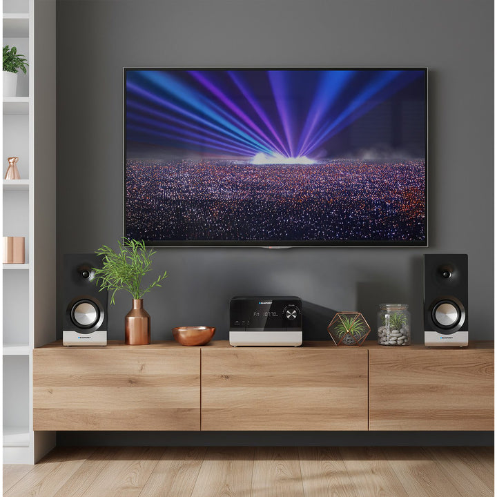 Mikrowieża Blaupunkt, CD, USB, radio FM, Bluetooth, pilot do sterowania, zegar z funkcją alarmu, MS40.2BT