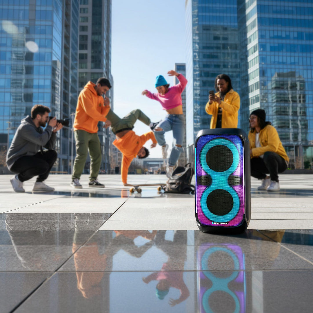 Głośnik Party Box Blaupunkt, Oświetlenie LED, Bluetooth, USB i AUX, Radio FM, Funkcja karaoke, pilot do sterowania, czas pracy baterii do 18h, PB60X