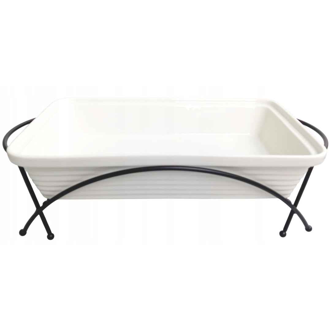 Ceramiczny podgrzewacz do potraw Maestro, prostokątny, kolor biały, pojemność 2,4L, można używać w piekarniku, w zestawie stelaż i pokrywka z uchwytem, MR-11562-73