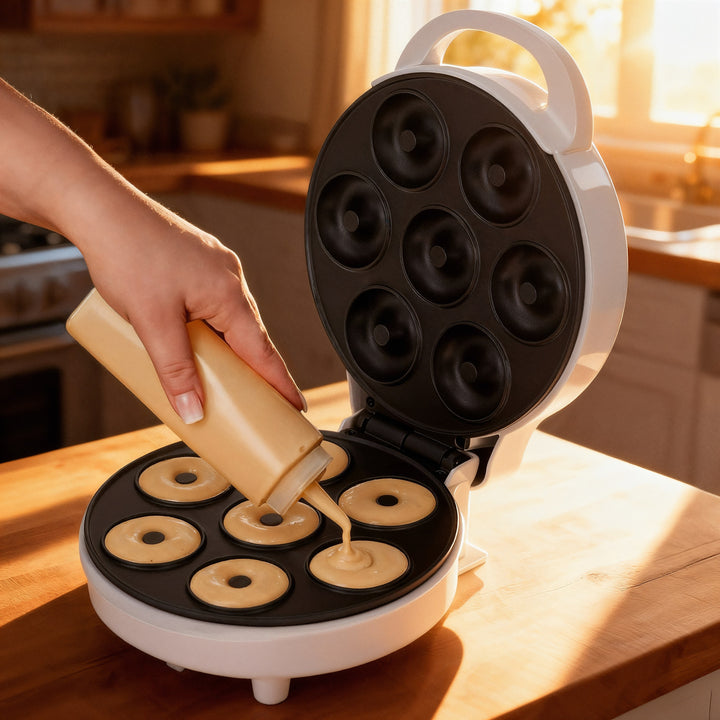 Wypiekacz do pączków Adler, na 7 pączków, nieprzywierająca powłoka, biały, 1500W, AD 3075
