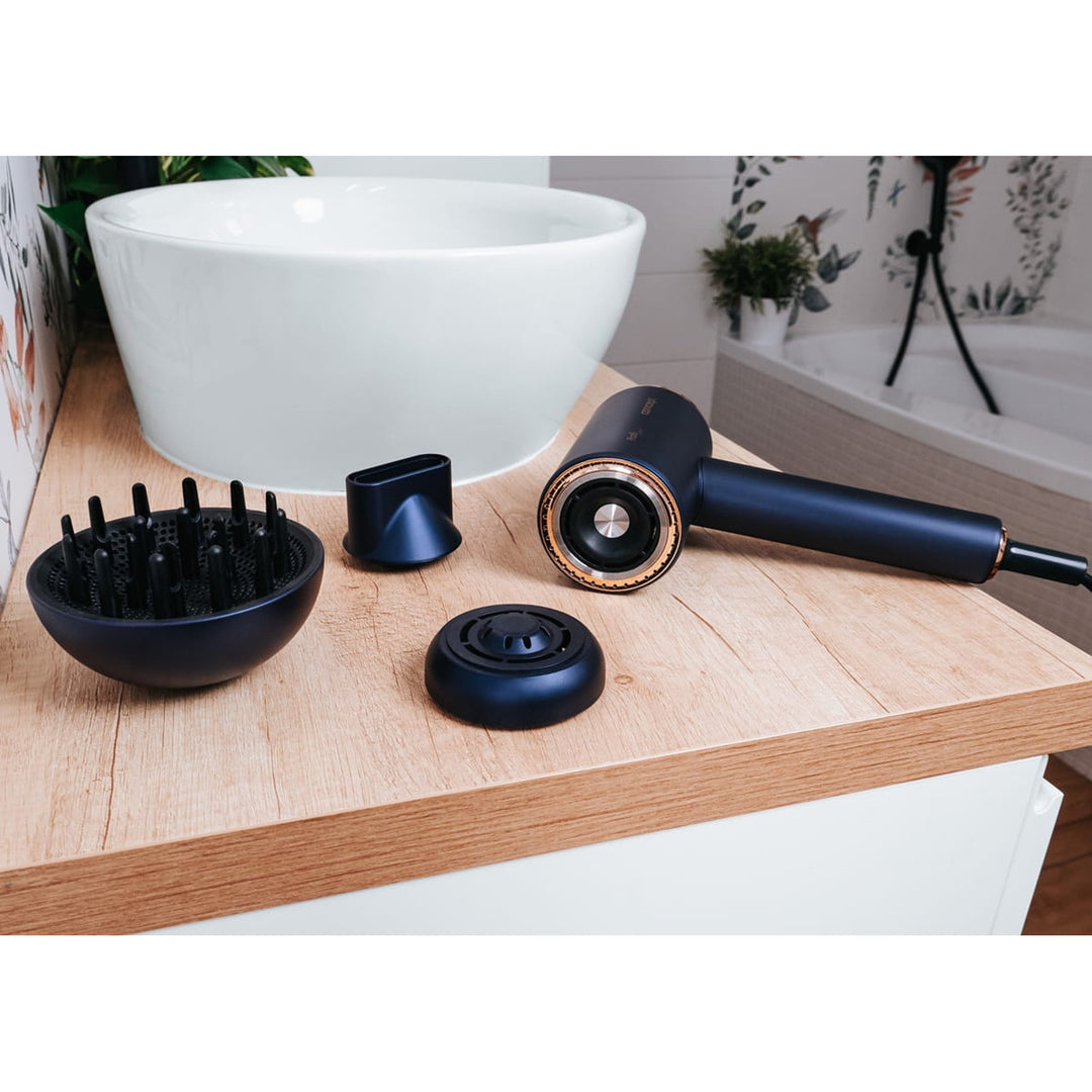 Suszarka do włosów Concept ProfiCare, silnik BLDC, magnetyczne nakładki, funkcja Oil Therapy, tryb dla dzieci, funkcja Cold Mode, VV8100