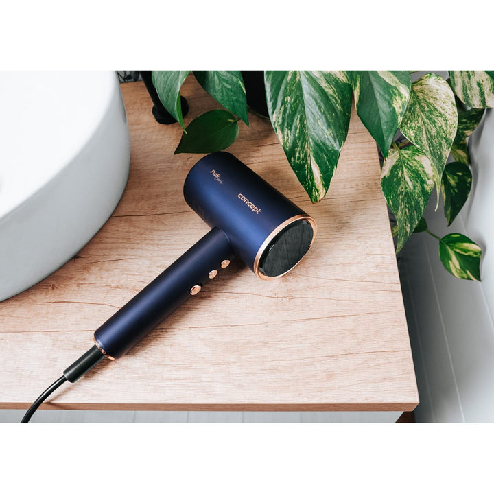 Suszarka do włosów Concept ProfiCare, silnik BLDC, magnetyczne nakładki, funkcja Oil Therapy, tryb dla dzieci, funkcja Cold Mode, VV8100