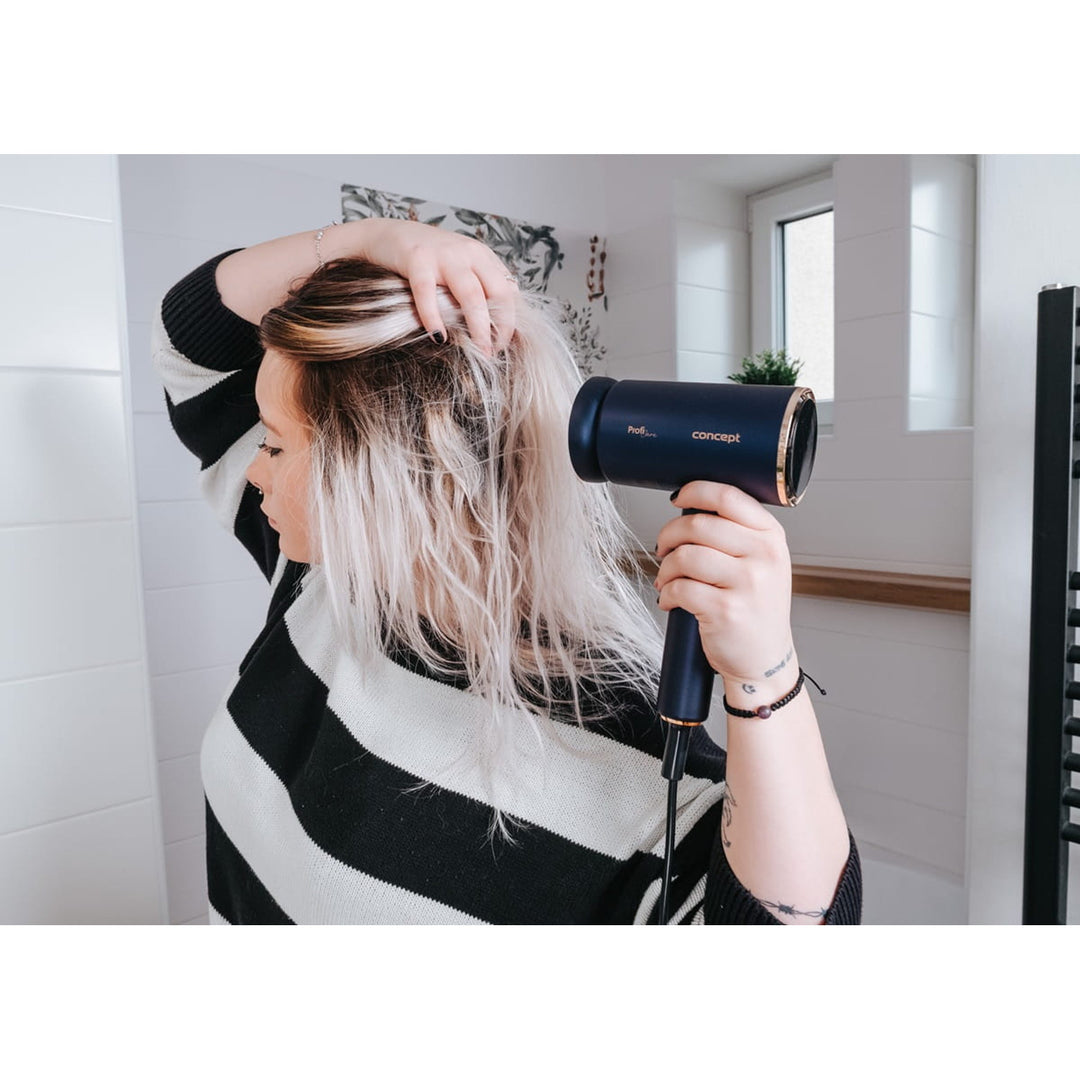 Suszarka do włosów Concept ProfiCare, silnik BLDC, magnetyczne nakładki, funkcja Oil Therapy, tryb dla dzieci, funkcja Cold Mode, VV8100