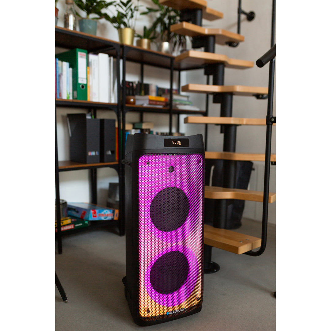 Głośnik Party Box Blaupunkt, oświetlenie LED, Bluetooth, USB i AUX, radio FM, funkcja karaoke, pilot do sterowania, PB08DB