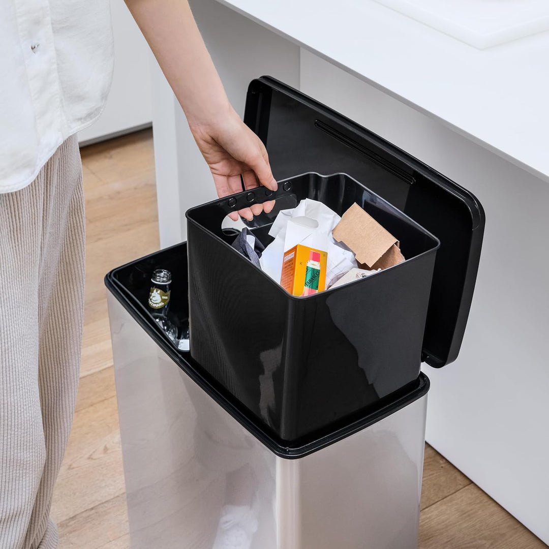 Kosz na śmieci z pedałem Curver, zbiorniki 2x26L, metalizowany, kolor srebrny, 251002
