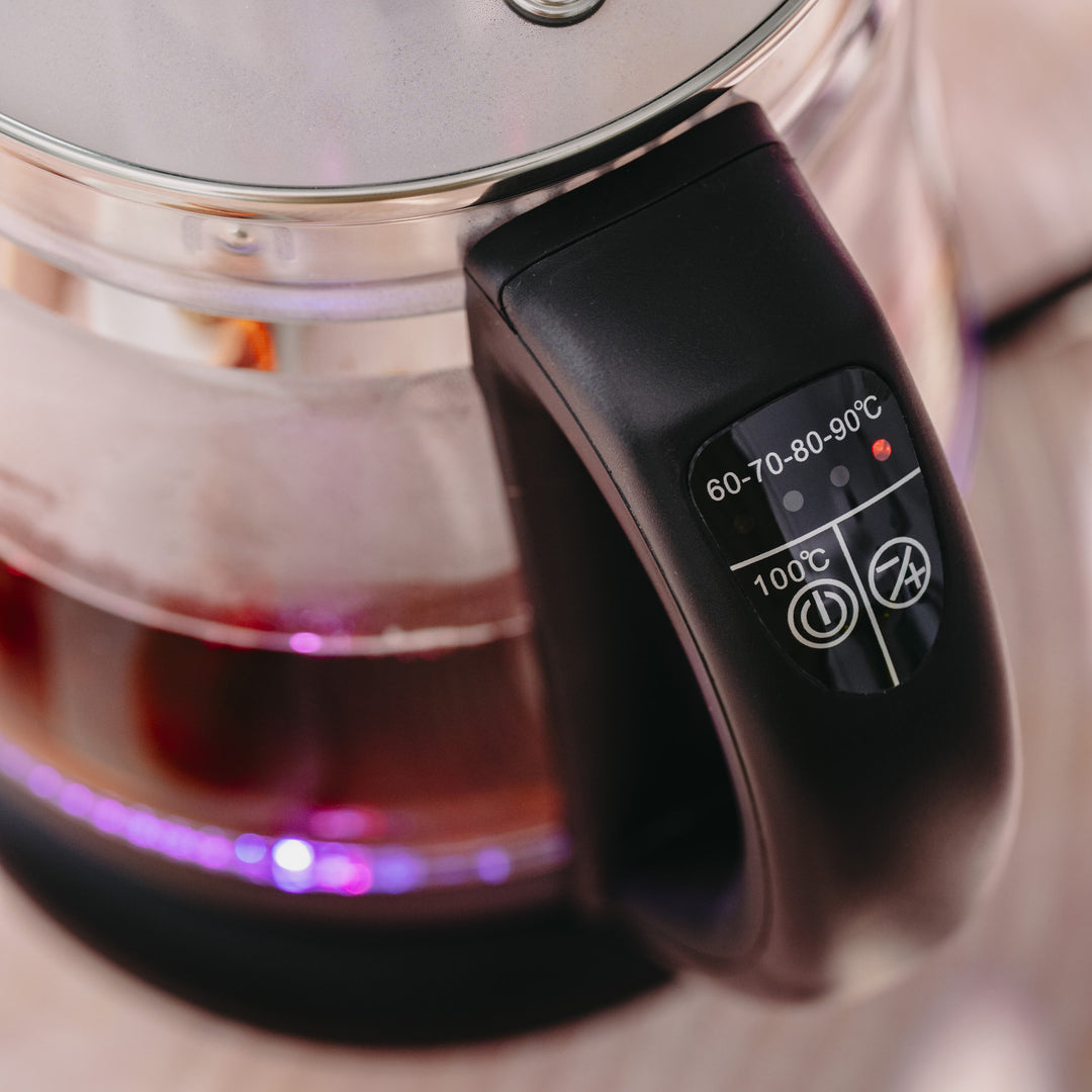 Czajnik szklany 1,5 L z zaparzaczem i regulacją temperatury 2200W LED 60–100°C Adler AD 1299 black