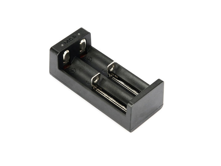 Li-ion 18650 Xtar MC2 - Sterowany procesorem trzystopniowy proces ładowania TC/CC/CV