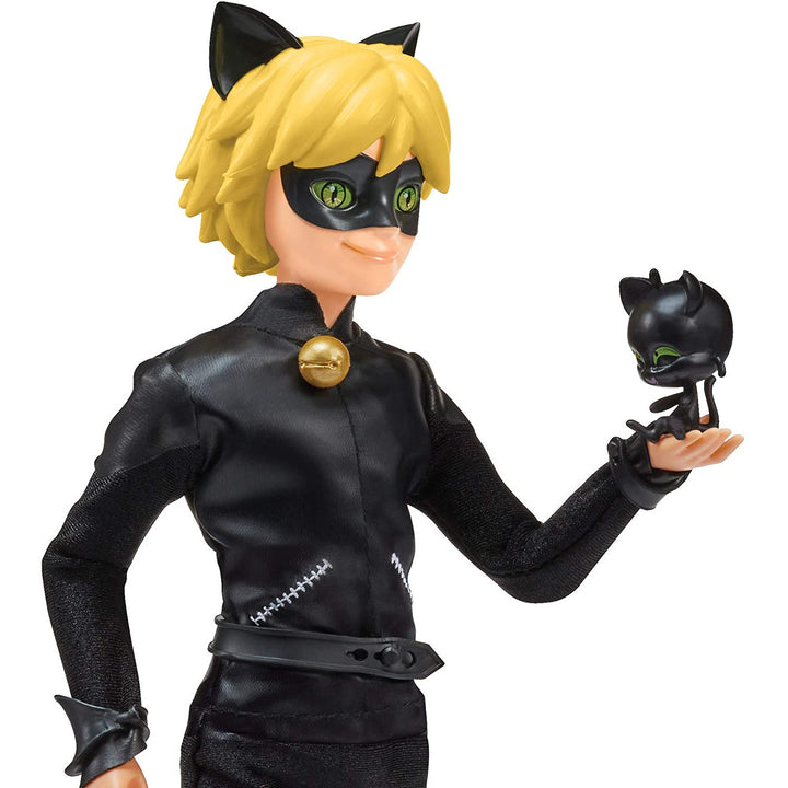 Zestaw Miraculous Cat Noir lalka Czarny Kot wiernie odwzorowująca bajkową postać