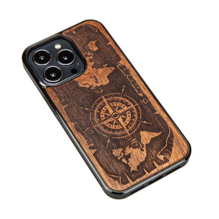 DREWNIANE ETUI IPHONE 13 PRO RÓŻA WIATRÓW MERBAU WYSOKIEJ JAKOŚCI
