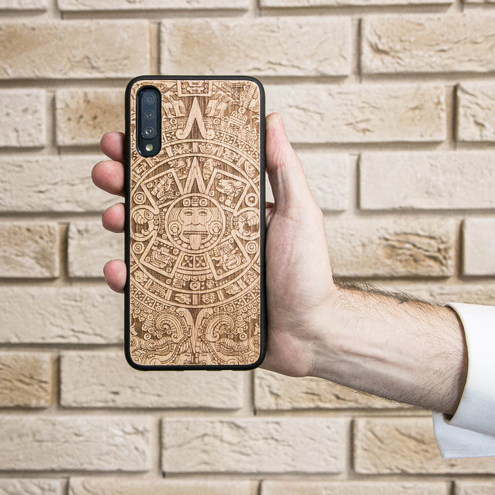 DREWNIANE ETUI IPHONE 13 KALENDARZ AZTECKI ANIEGRE WYSOKIEJ JAKOŚCI
