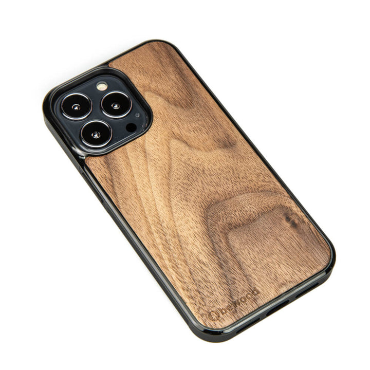 DREWNIANE ETUI IPHONE 13 PRO ORZECH AMERYKAŃSKI WYSOKIEJ JAKOŚCI