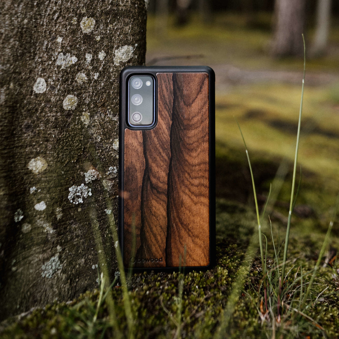DREWNIANE ETUI IPHONE 12 / 12 PRO ZIRICOTE WYSOKIEJ JAKOŚCI