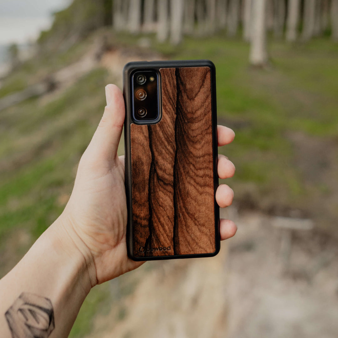DREWNIANE ETUI IPHONE 12 / 12 PRO ZIRICOTE WYSOKIEJ JAKOŚCI