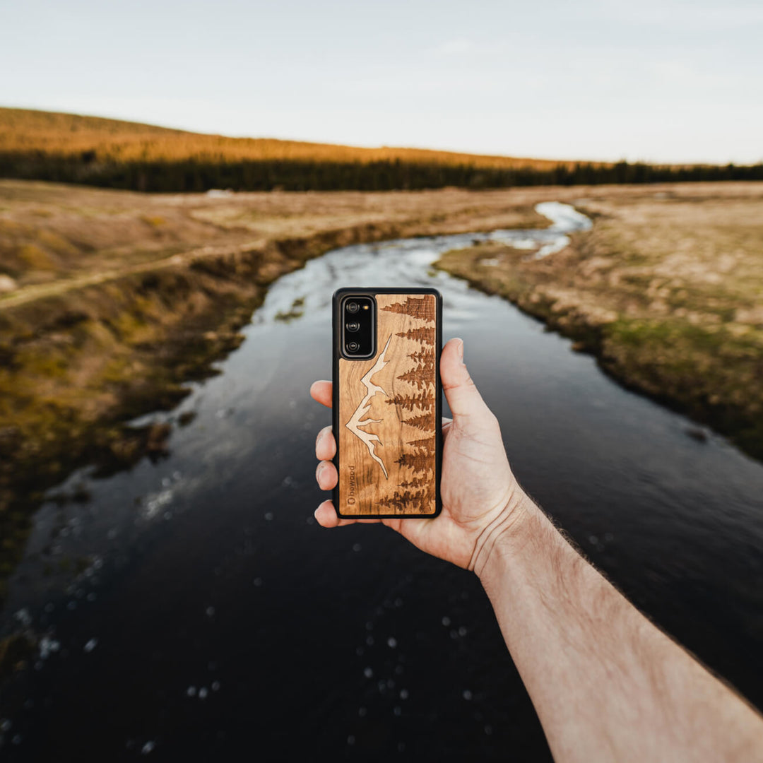 DREWNIANE ETUI IPHONE 12 PRO MAX GÓRY IMBUIA WYSOKIEJ JAKOŚCI